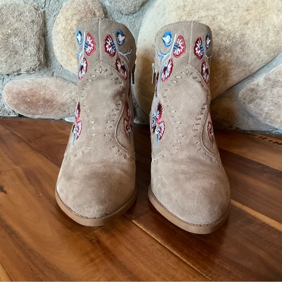 Carlos by Carlos Santana 'Vivian' Embroidered Western Booties Size 8.5 - Picture 2 of 8